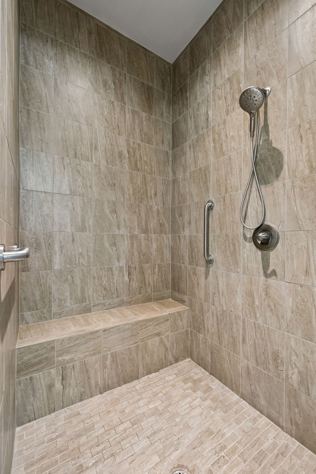 6050 Maysbrook Ln Property Photo 21