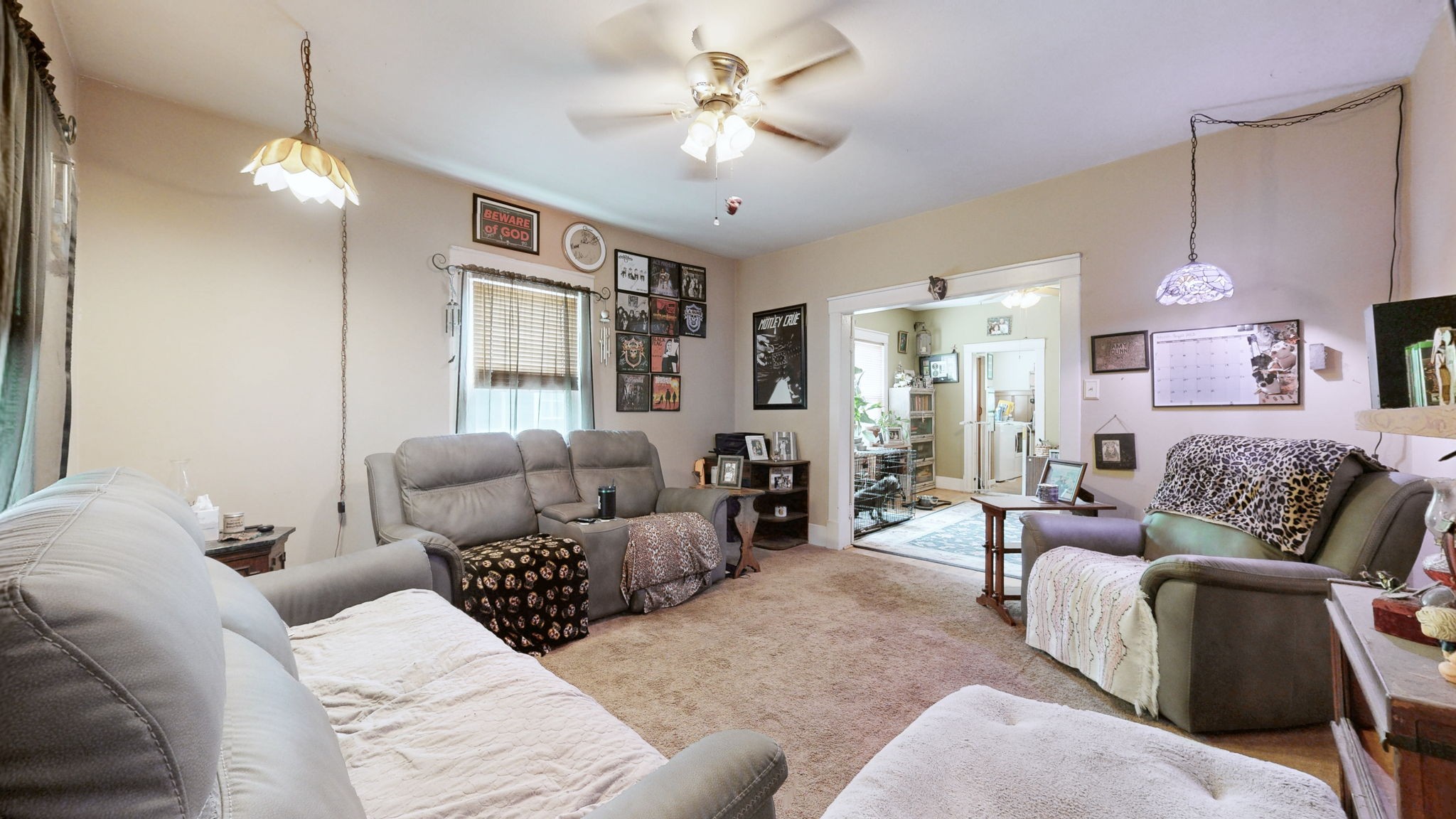 161 E Winchester St Property Photo 4