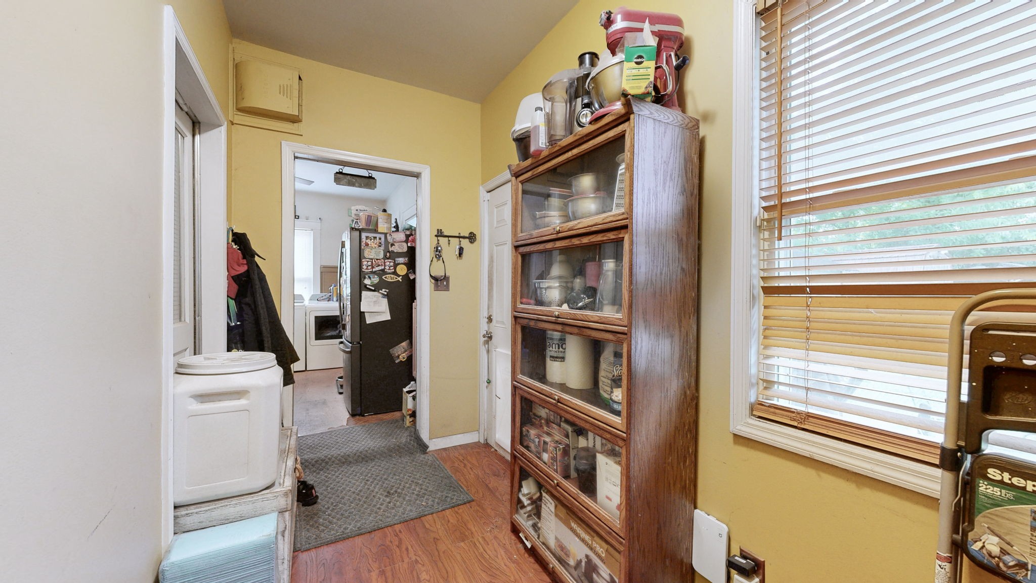 161 E Winchester St Property Photo 11