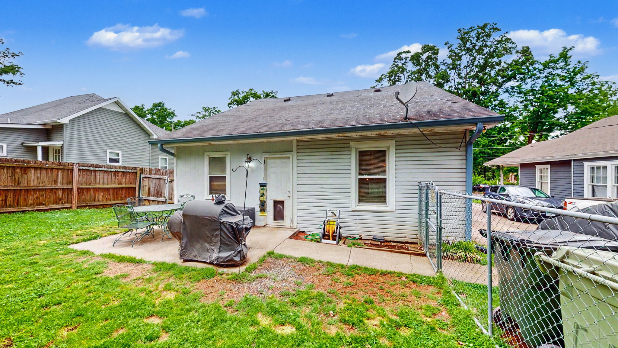 161 E Winchester St Property Photo 22