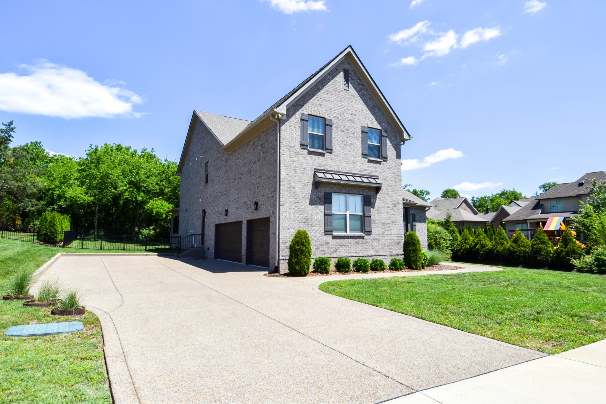 1002 Keeneland Dr Property Photo 4