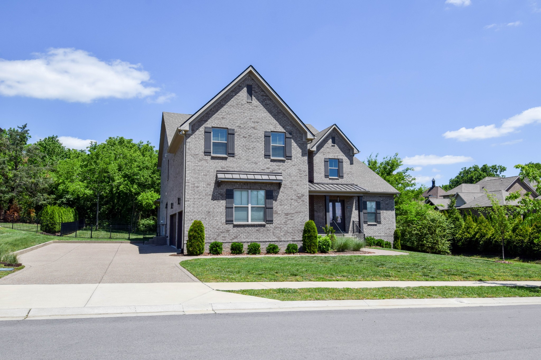 1002 Keeneland Dr Property Photo 6