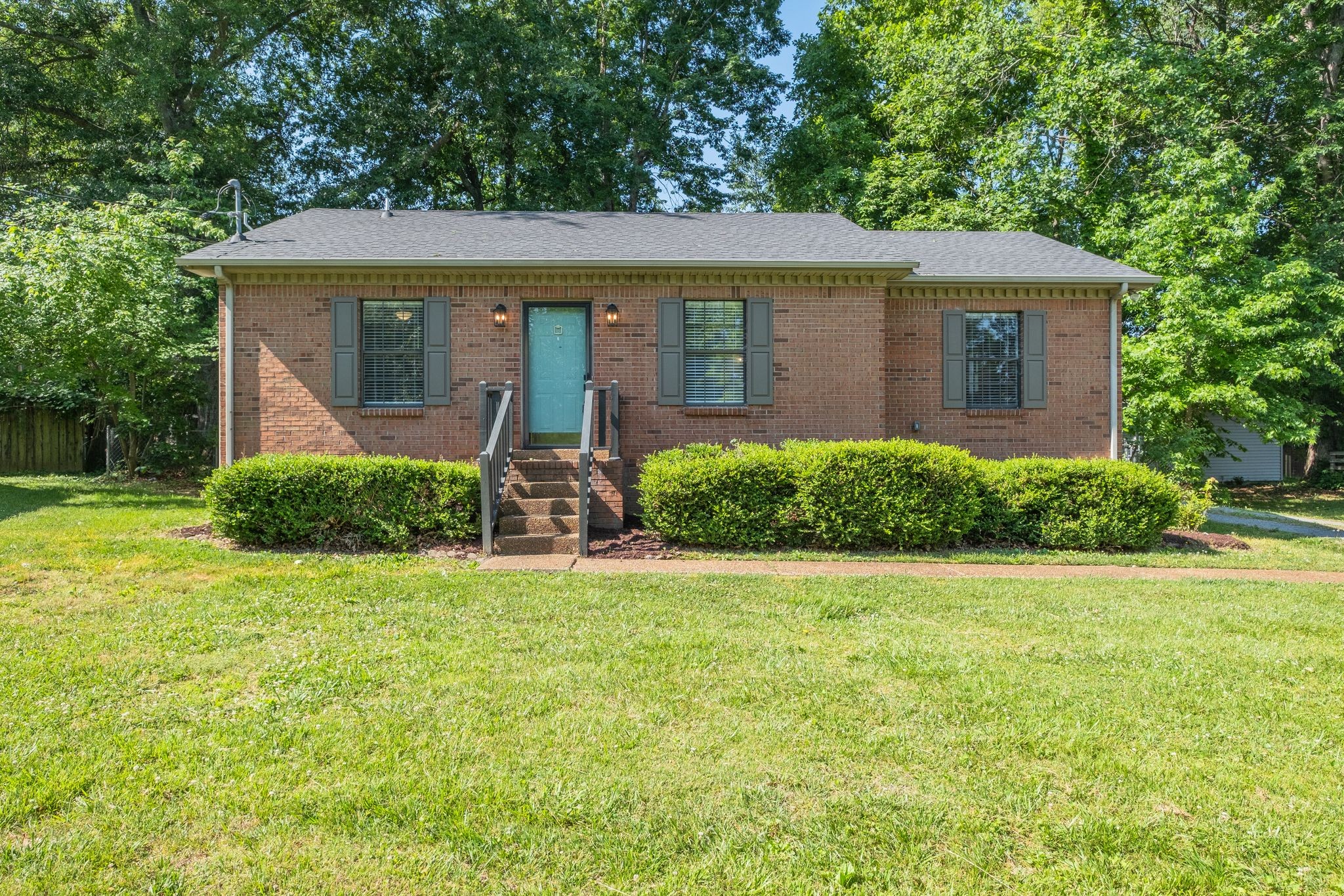 308 Oakdale Dr