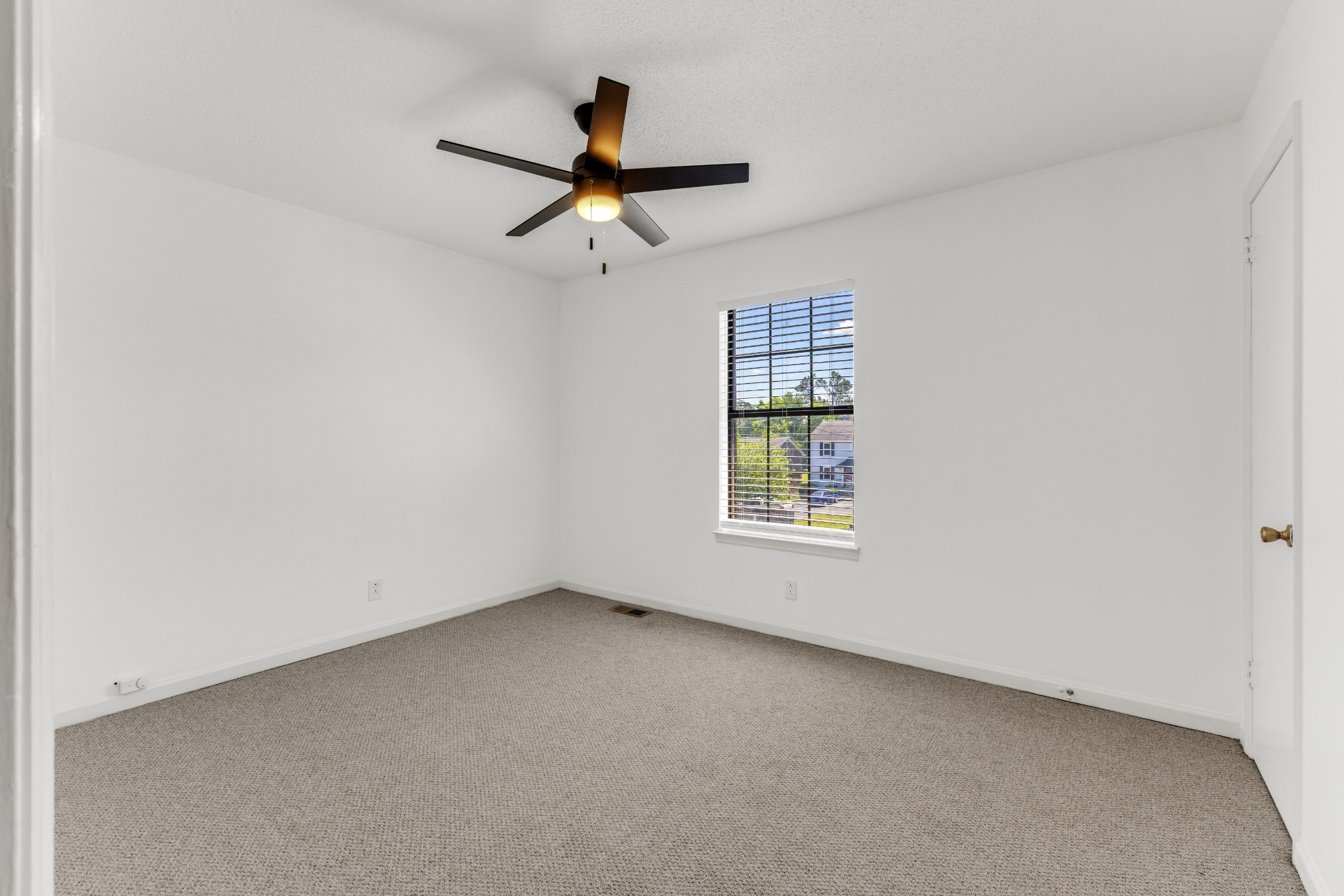 205 Edgewood Dr Property Photo 21