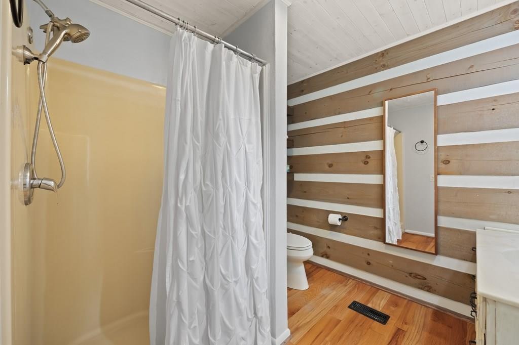 200 Duke Ln Property Photo 24