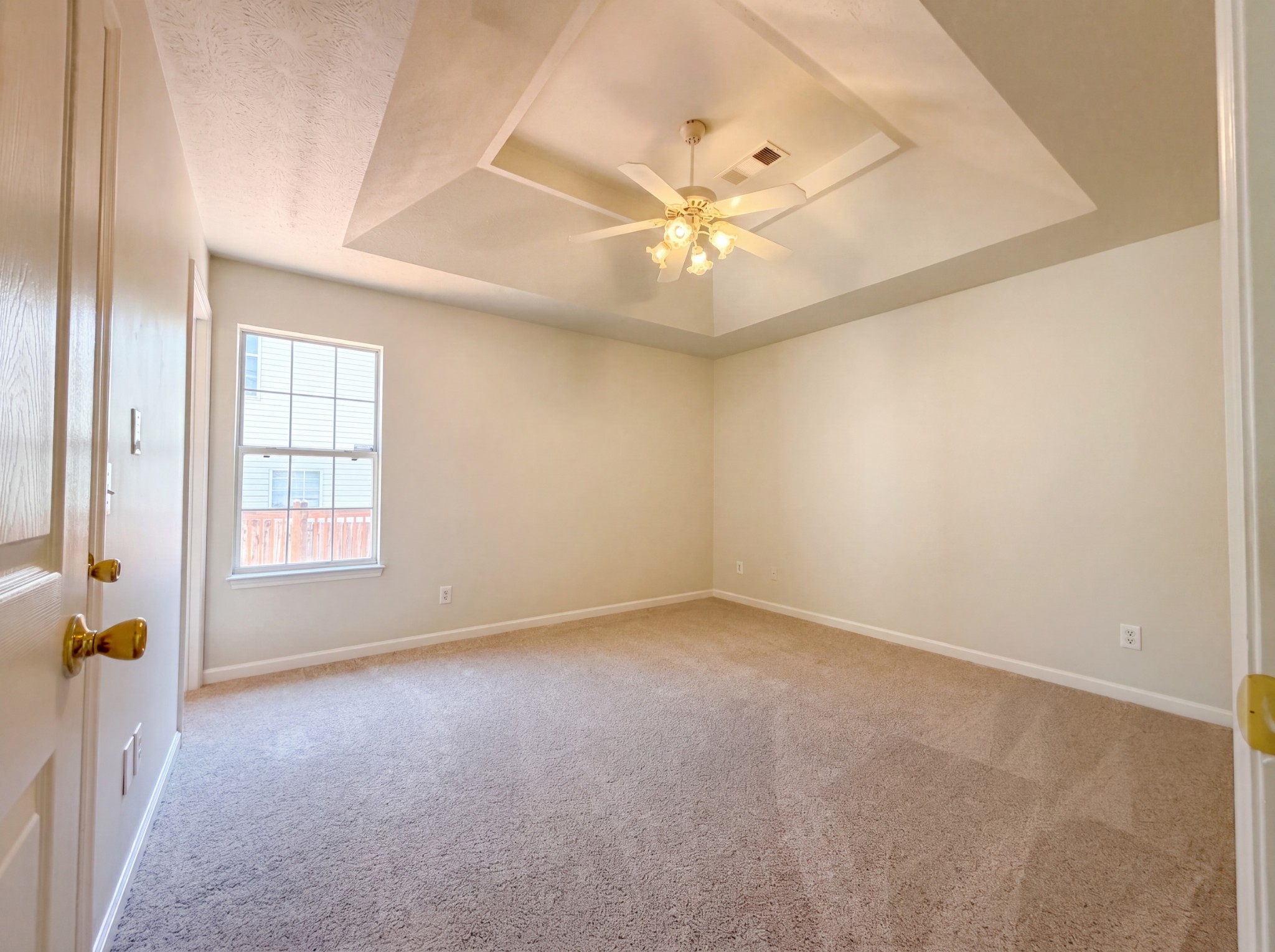 609 Sandy Spring Trl Property Photo 4