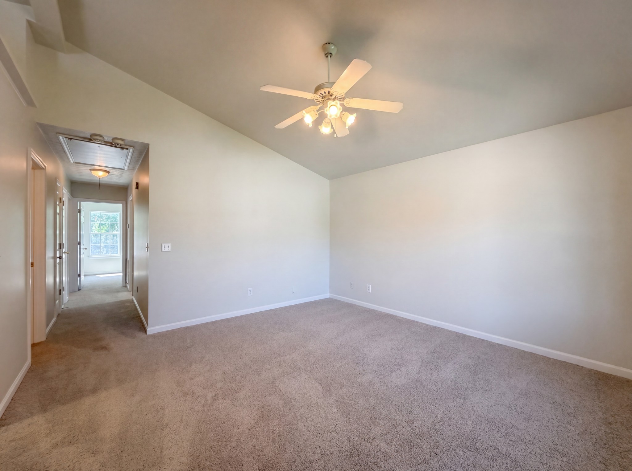 609 Sandy Spring Trl Property Photo 7