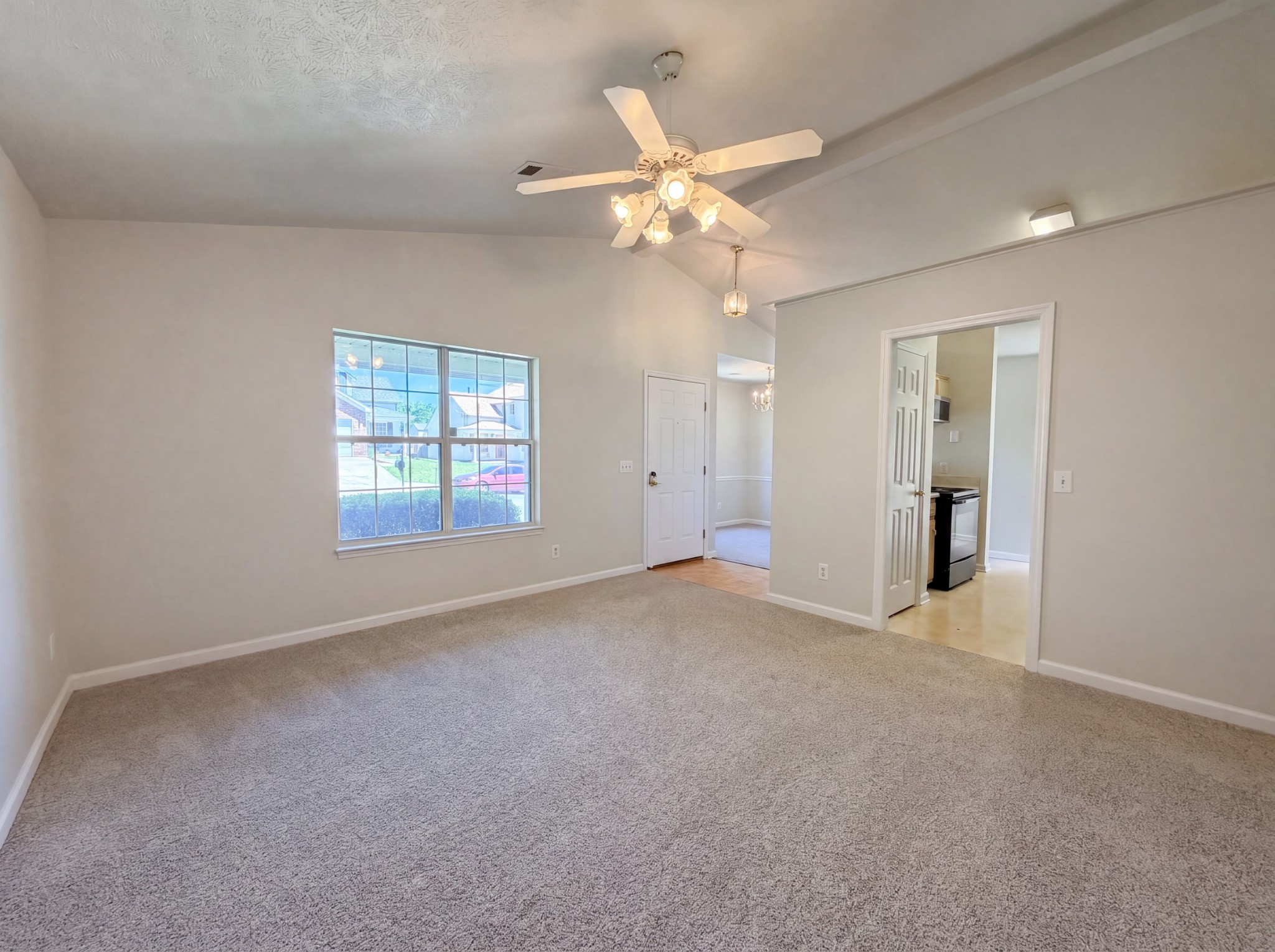 609 Sandy Spring Trl Property Photo 8