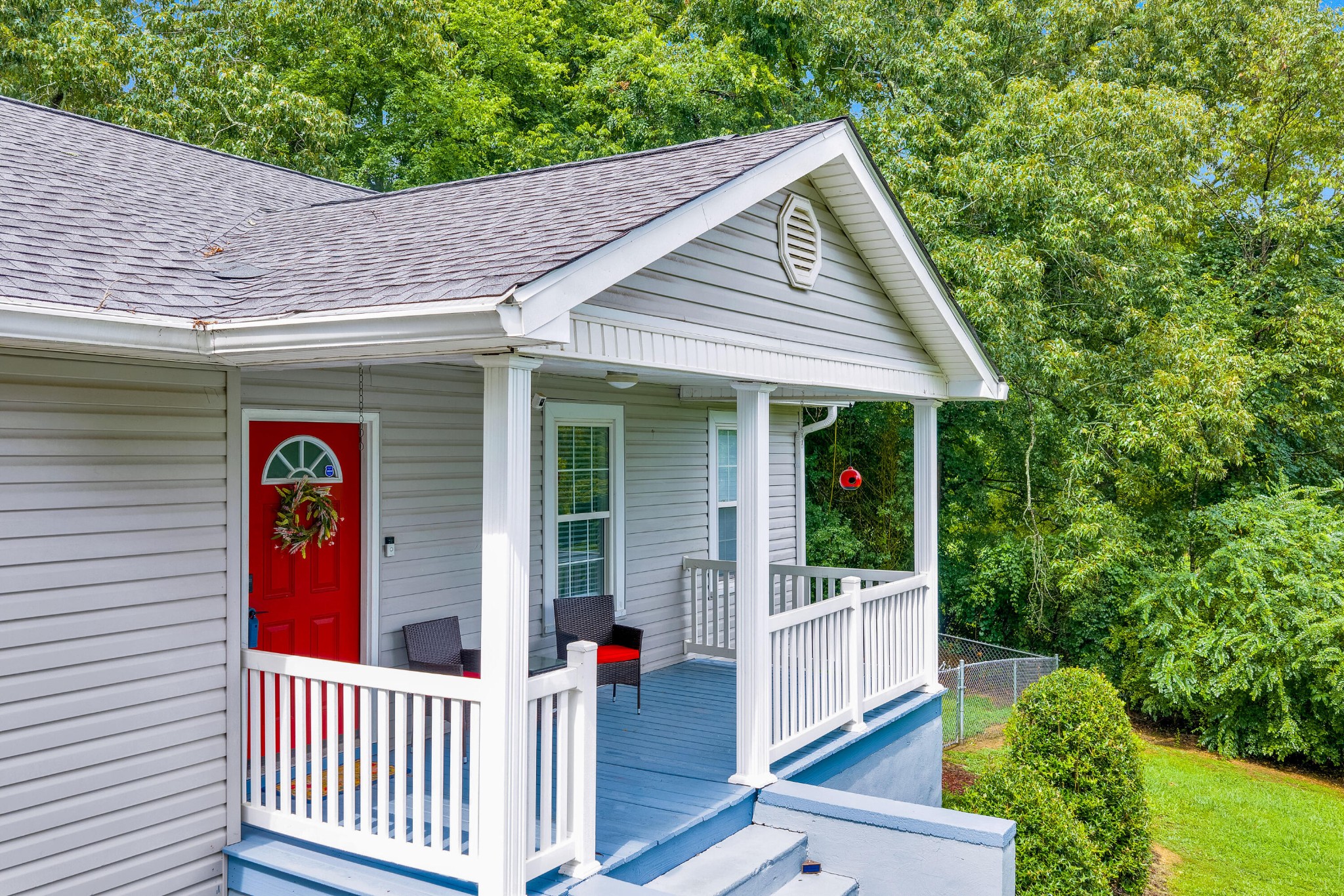 223 Ivy Street Property Photo 2