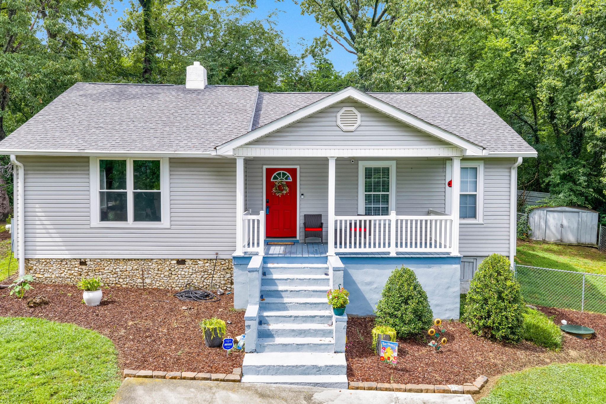 223 Ivy Street Property Photo 5