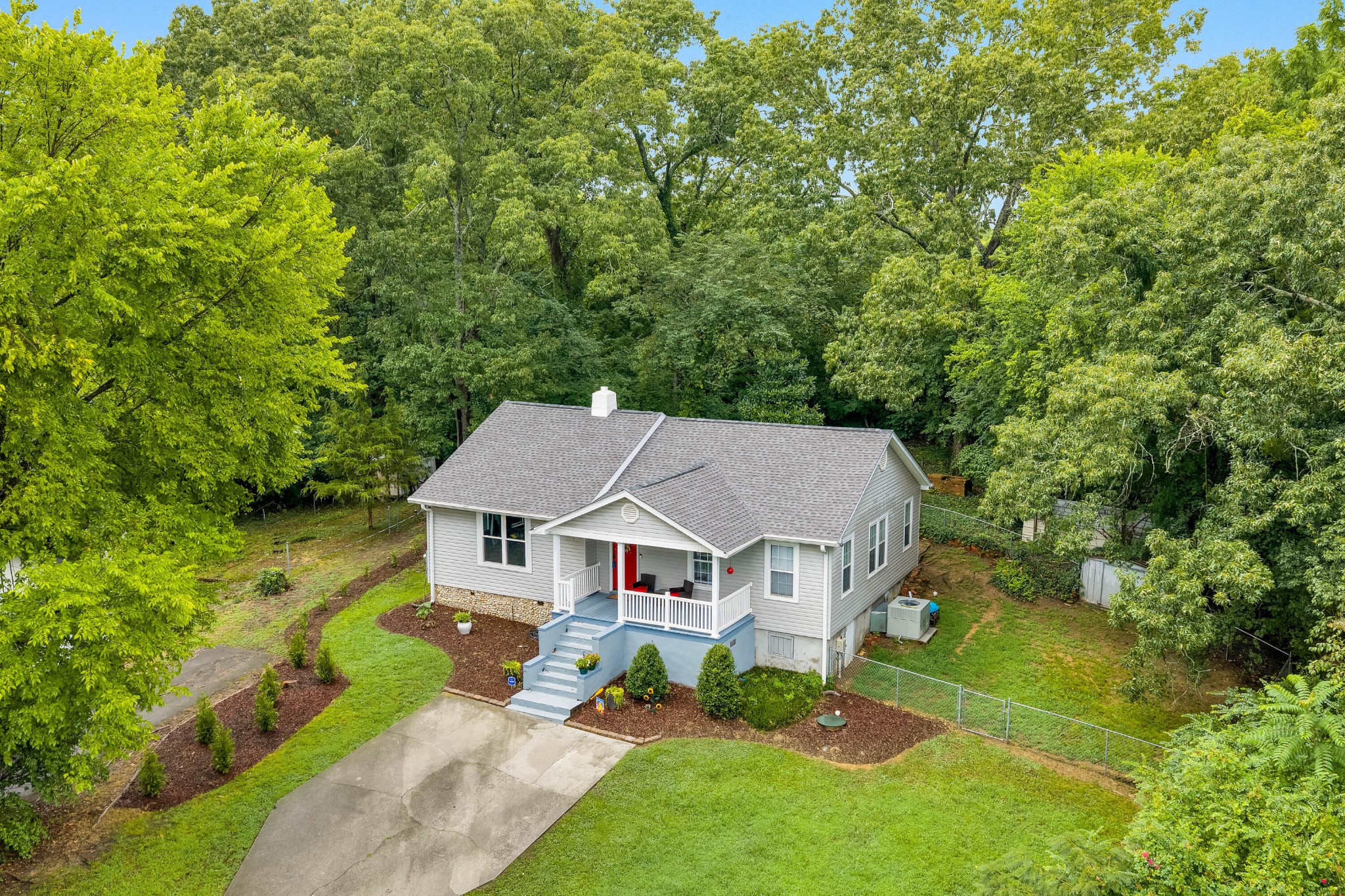 223 Ivy Street Property Photo 6