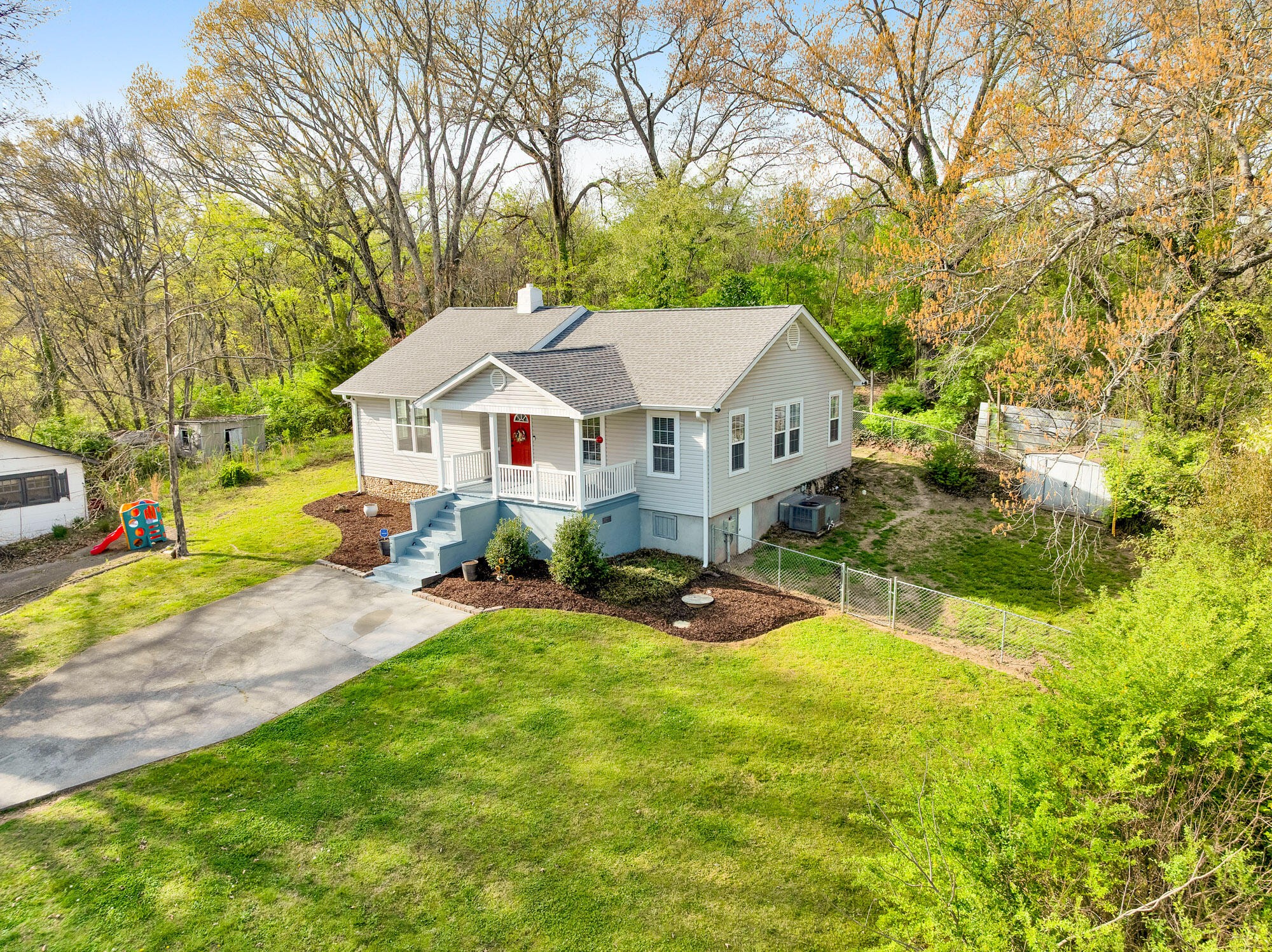 223 Ivy Street Property Photo 7