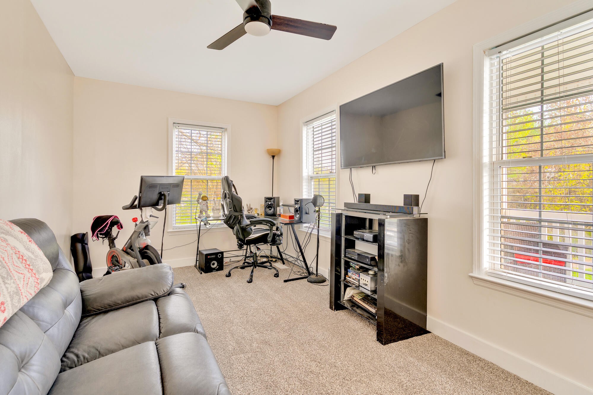 223 Ivy Street Property Photo 25