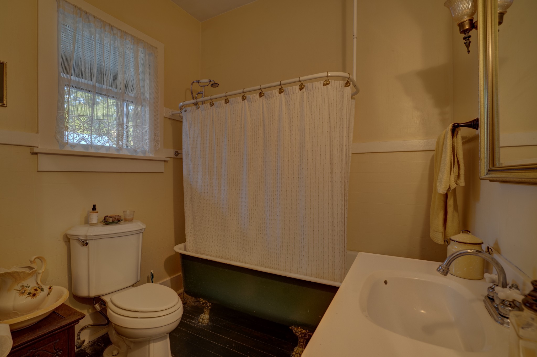 305 4th Ave, S Property Photo 34