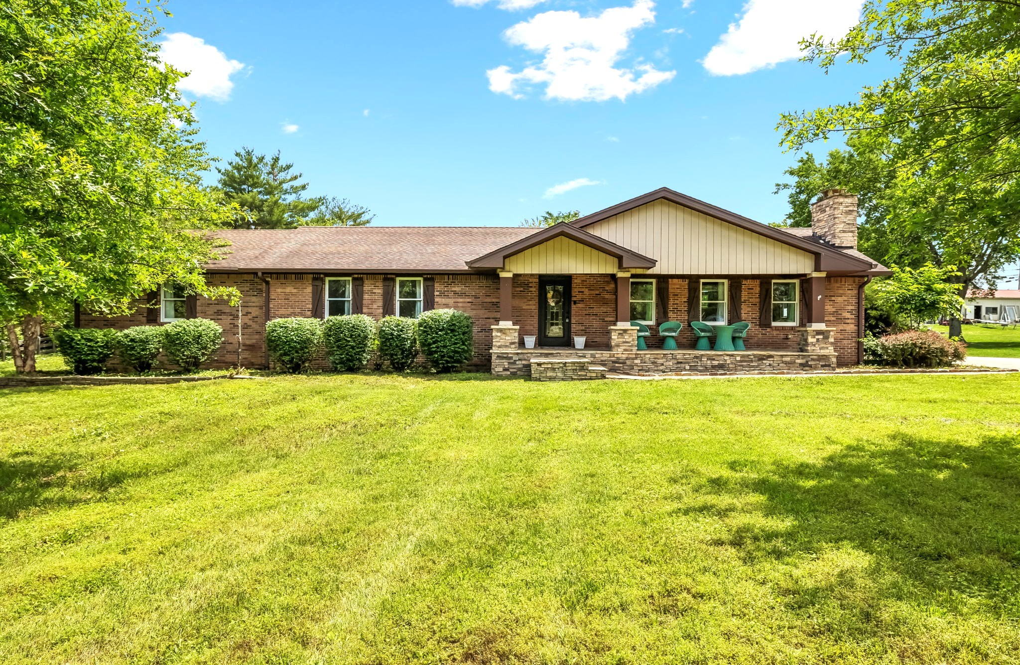 2446 Hwy 31, E Property Photo 1