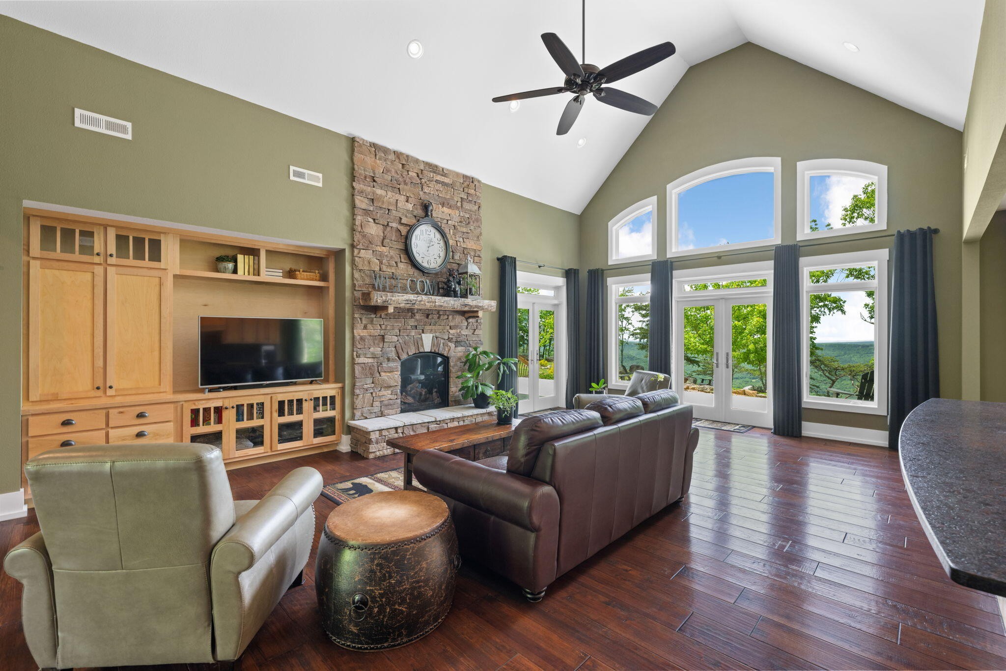 3099 Sunset Drive Property Photo 14