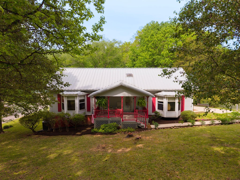 263 River Oaks Drive Property Photo 1