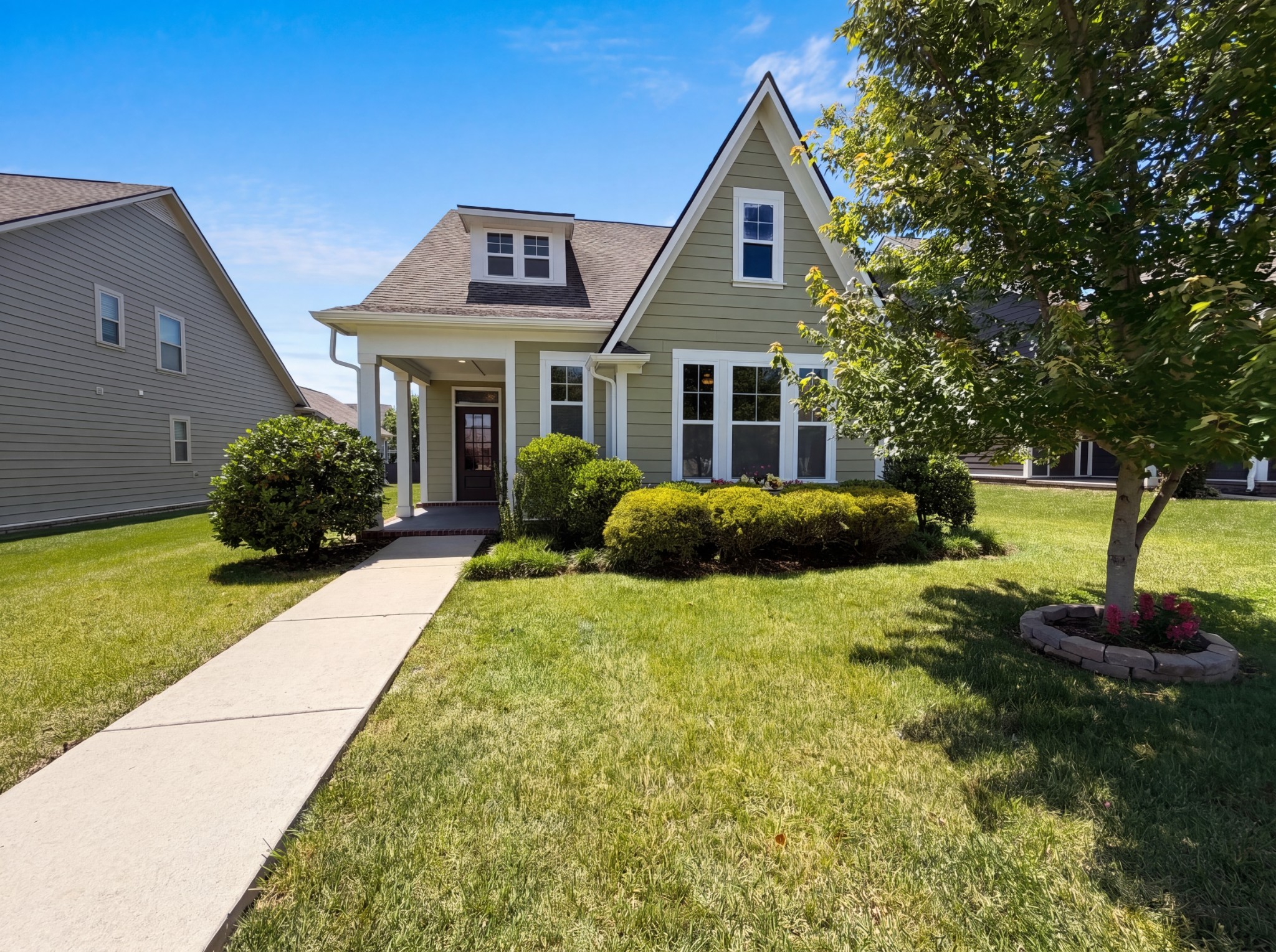 766 Ewell Farm Dr