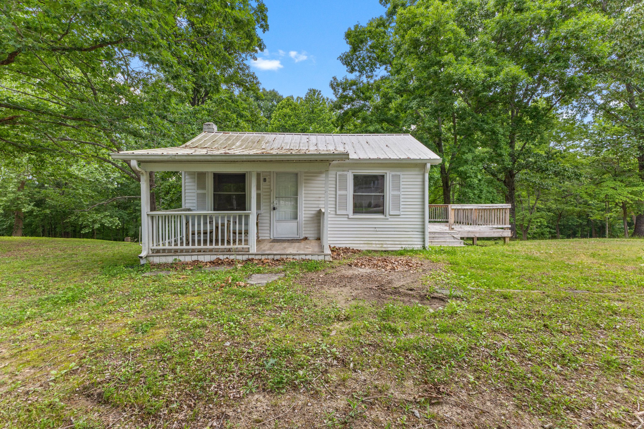 5585 Higdon Ct Property Photo 1