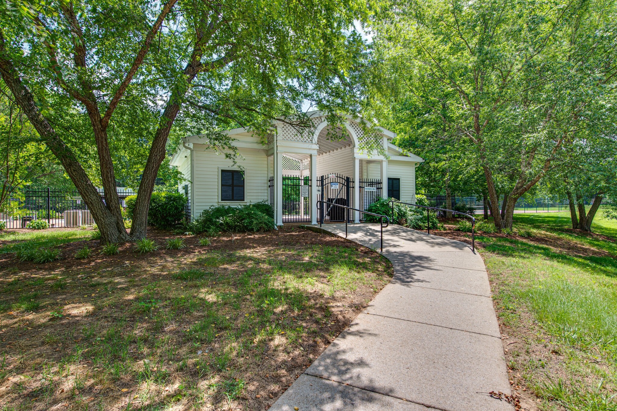 2304 Bryana Ct Property Photo 48