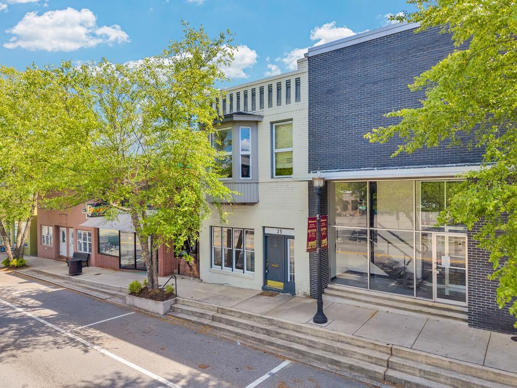 25 E Bockman Way Property Photo 1