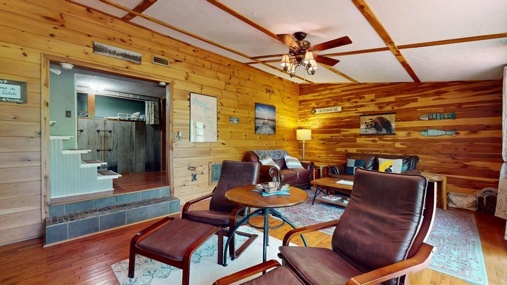 8045 Sarah Thomas Rd Property Photo 18
