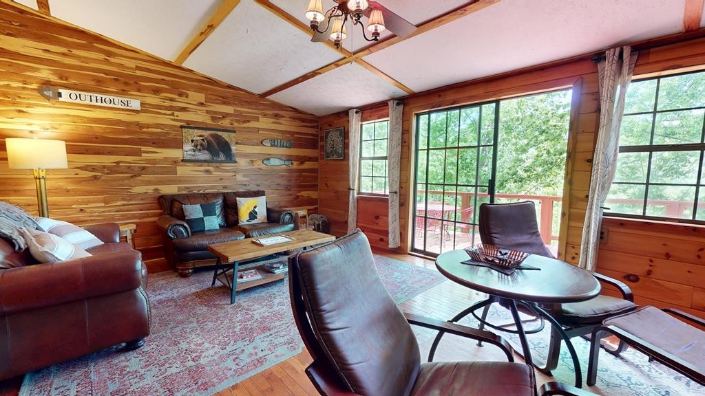 8045 Sarah Thomas Rd Property Photo 19