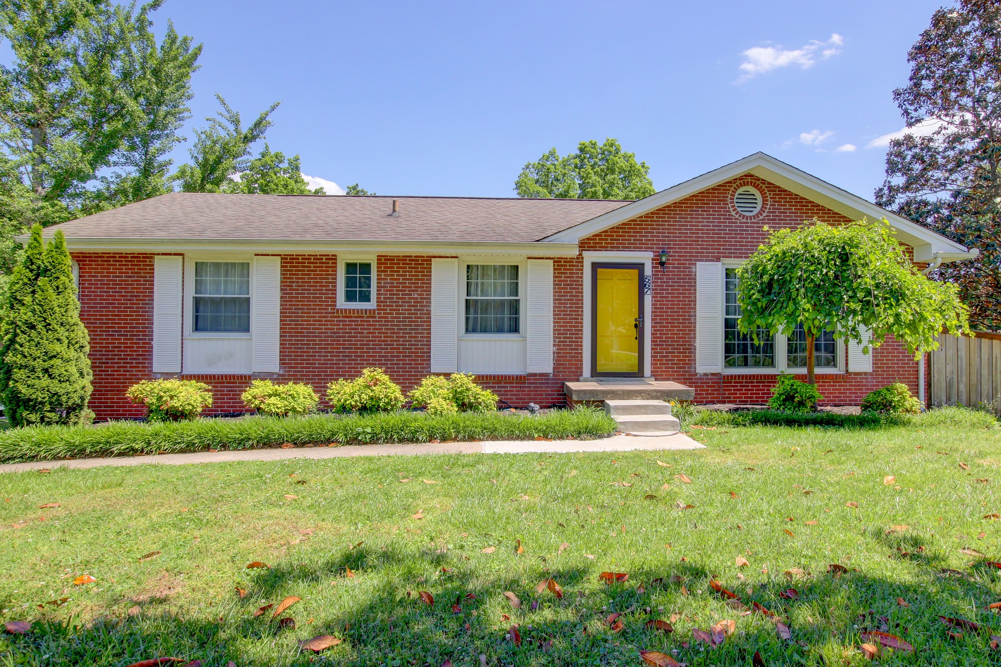 567 Chesterfield Dr Property Photo 1