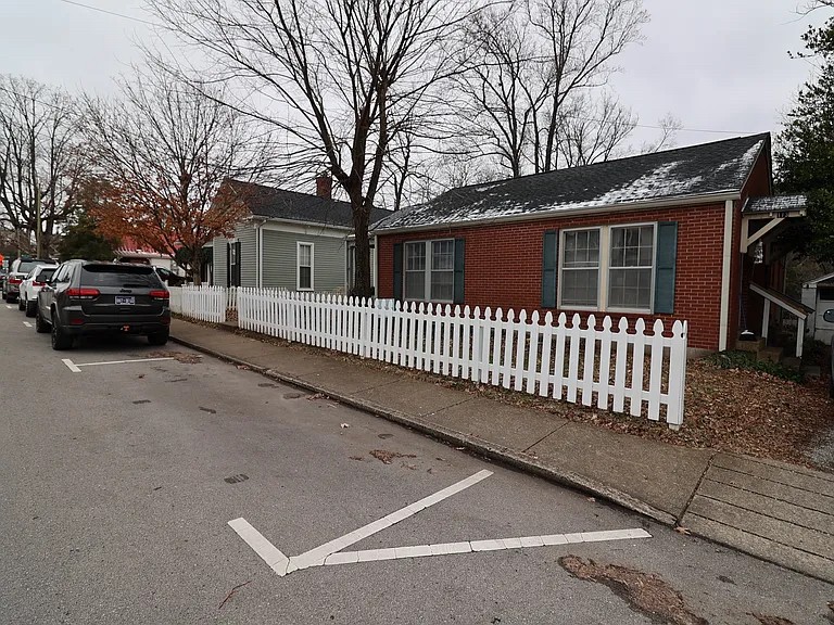 111 7th Ave N Property Photo 1