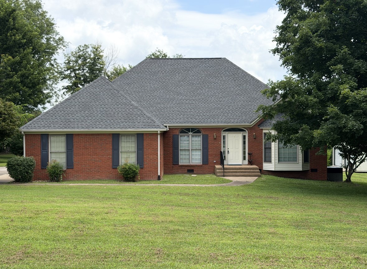 205 Ouida Ln