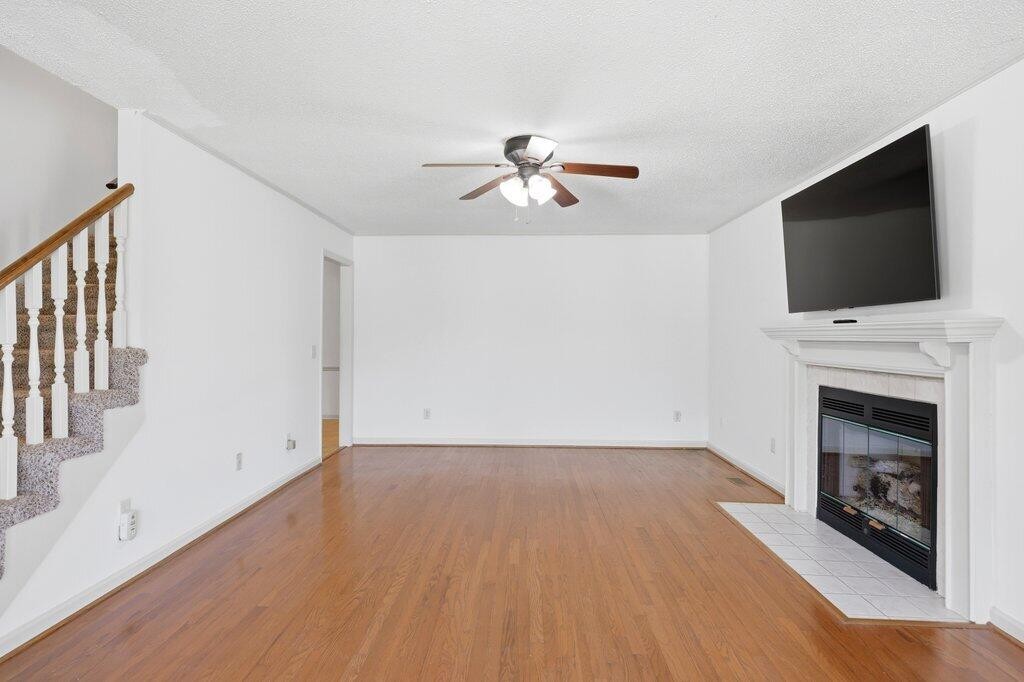 8708 Oak View Drive Property Photo 7