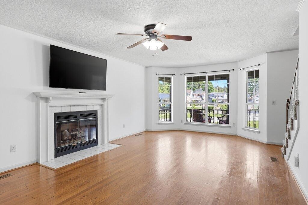 8708 Oak View Drive Property Photo 8