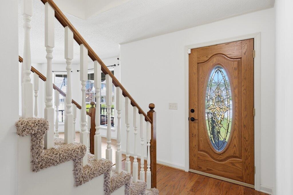 8708 Oak View Drive Property Photo 9