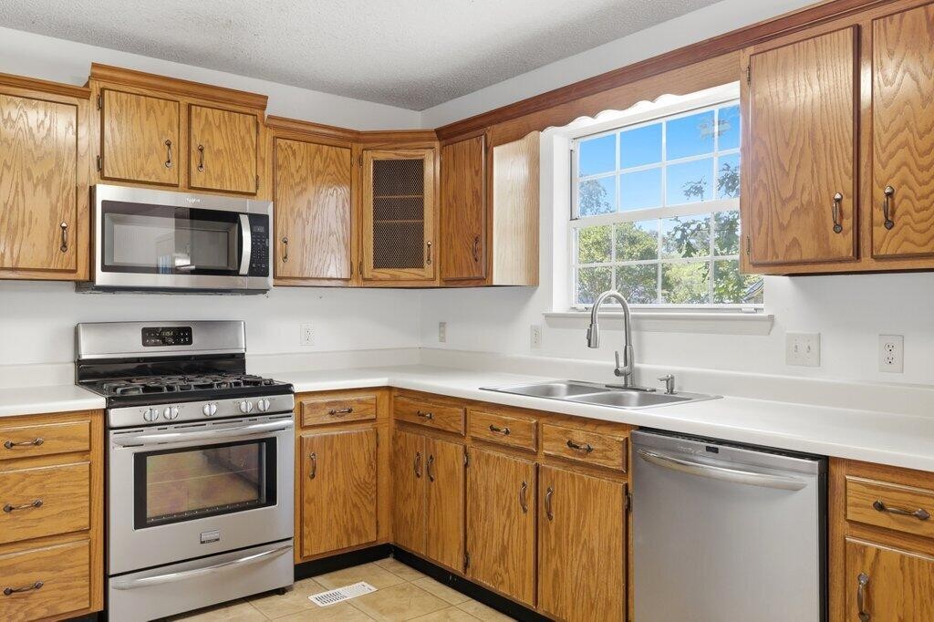8708 Oak View Drive Property Photo 12
