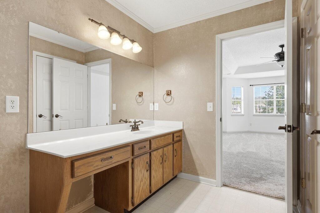 8708 Oak View Drive Property Photo 20