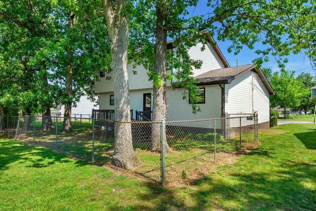 8708 Oak View Drive Property Photo 25