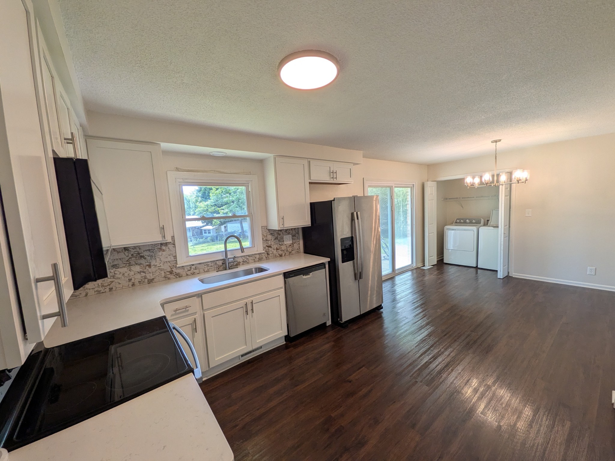809 Margret Dr Property Photo 5