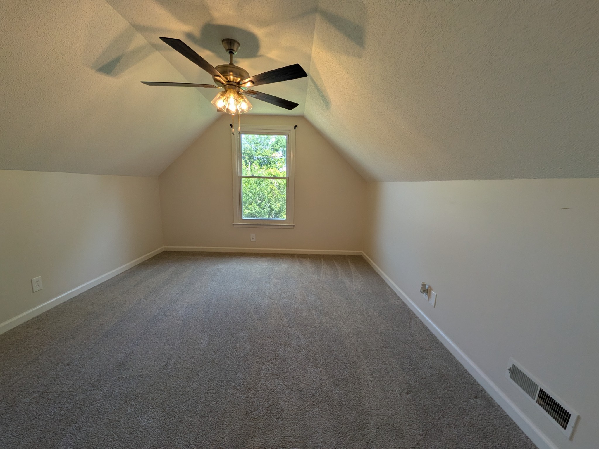 809 Margret Dr Property Photo 16