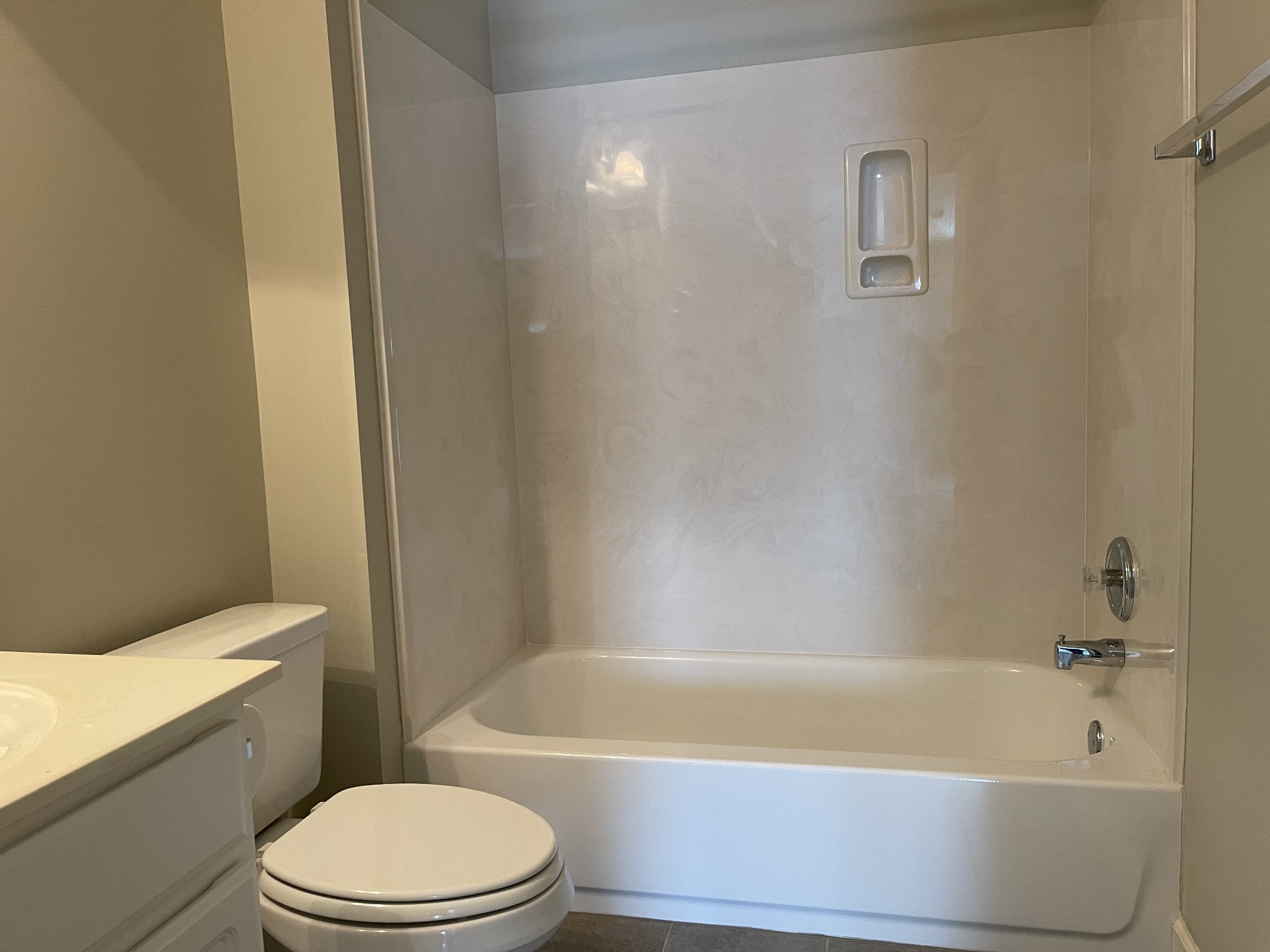 215 Stoners Glen Ct Property Photo 3