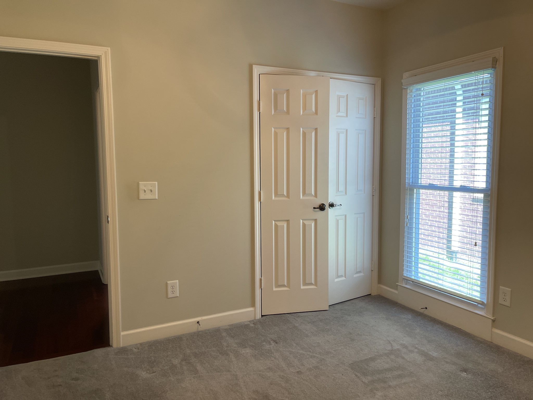 215 Stoners Glen Ct Property Photo 11