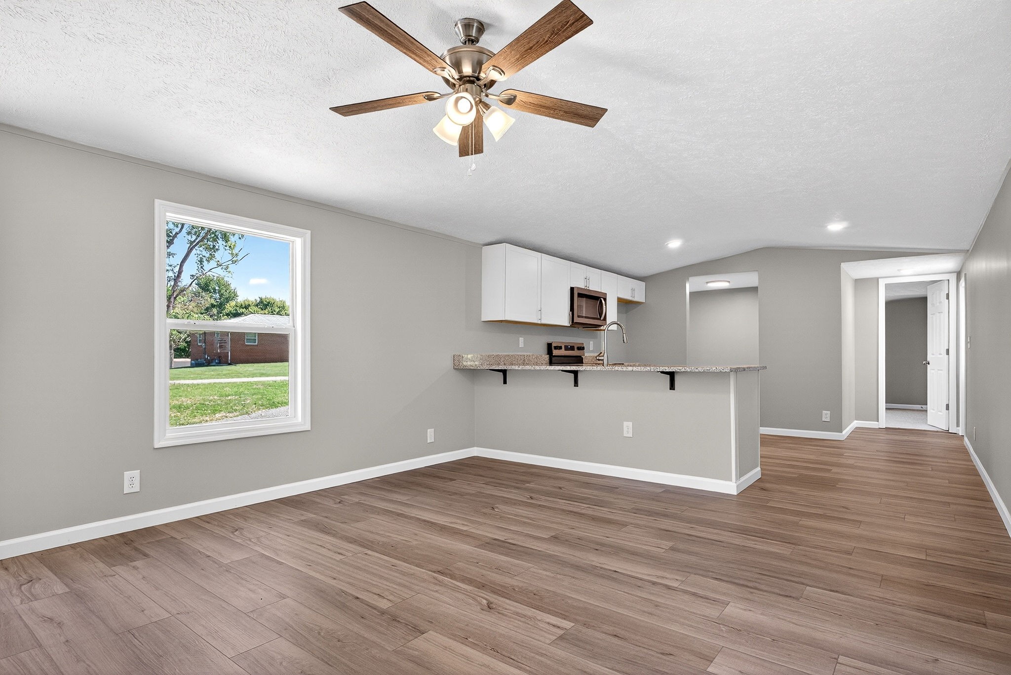 8380 Chaffin Rd Property Photo 3