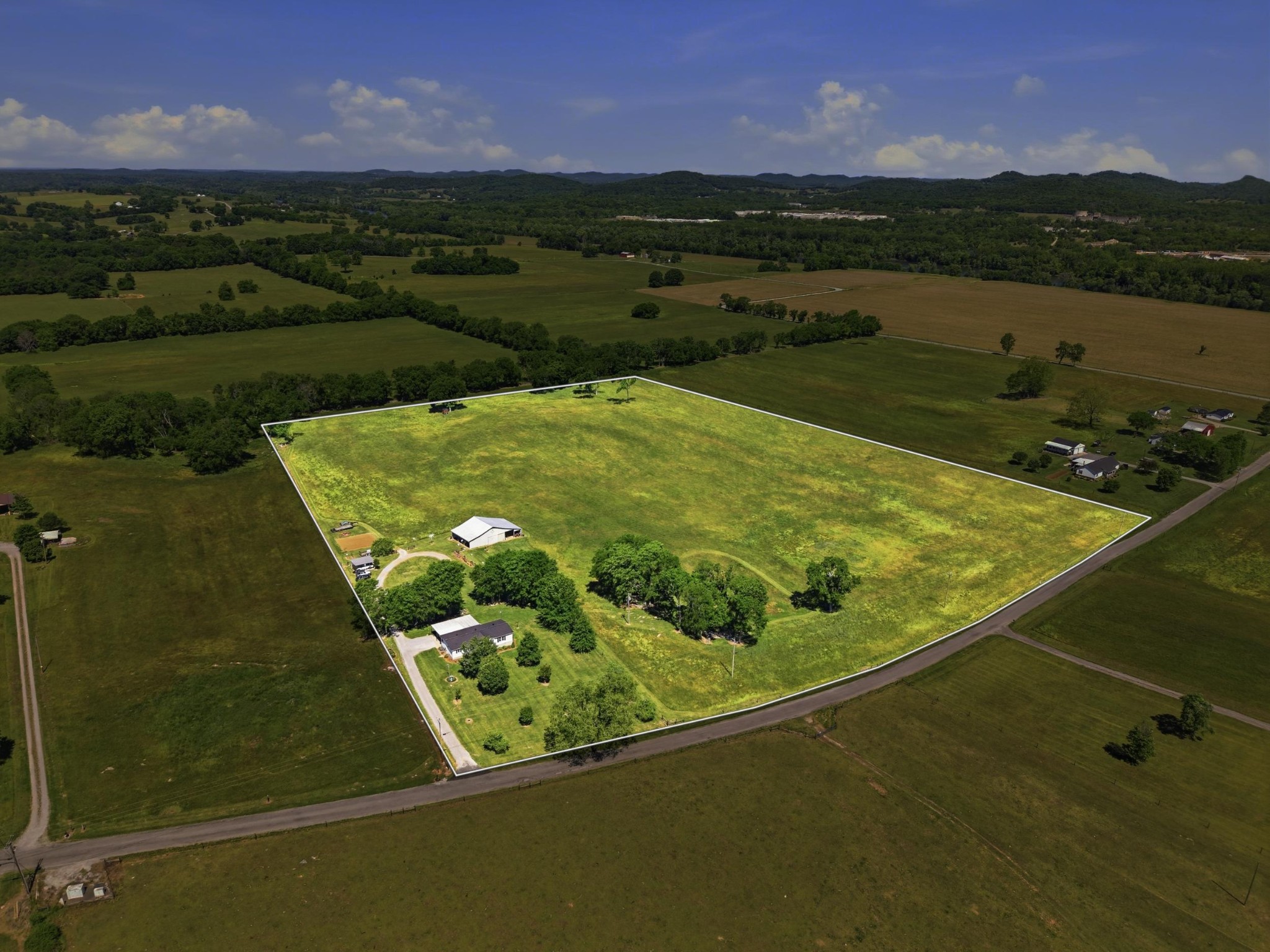 597 Hiwassee Rd Property Photo 1