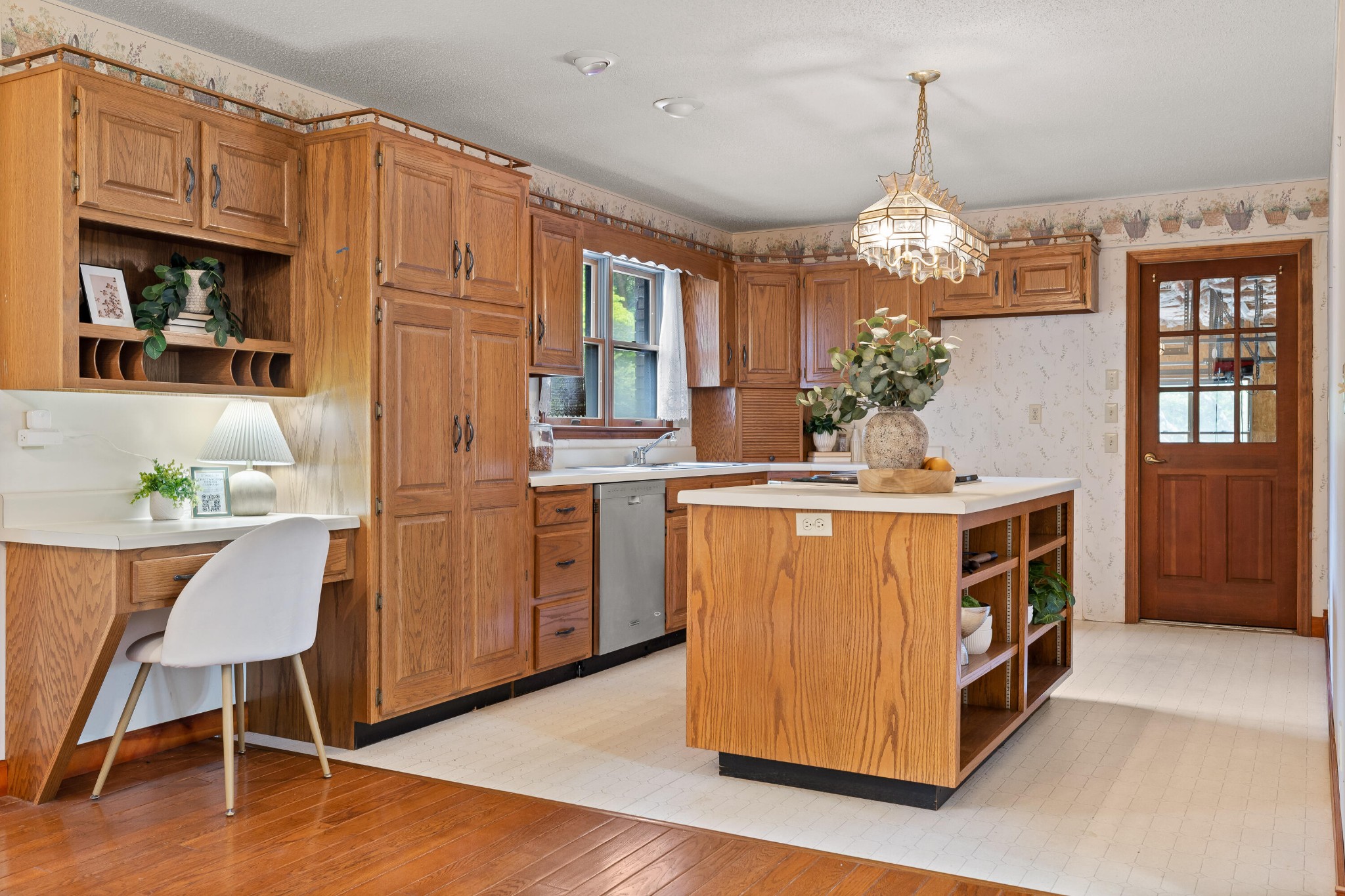 2401 Igou Ferry Road Property Photo 26