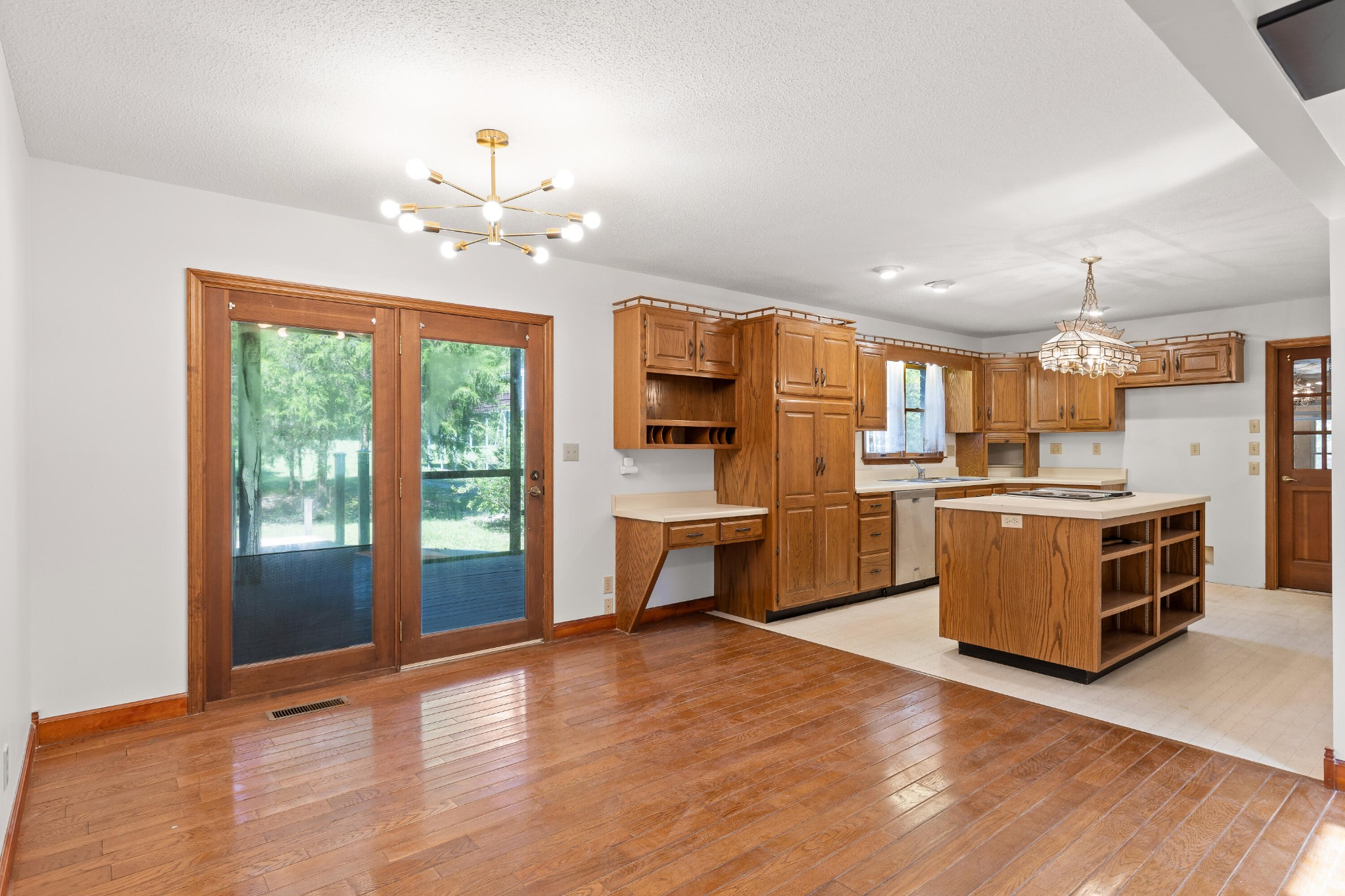 2401 Igou Ferry Road Property Photo 29