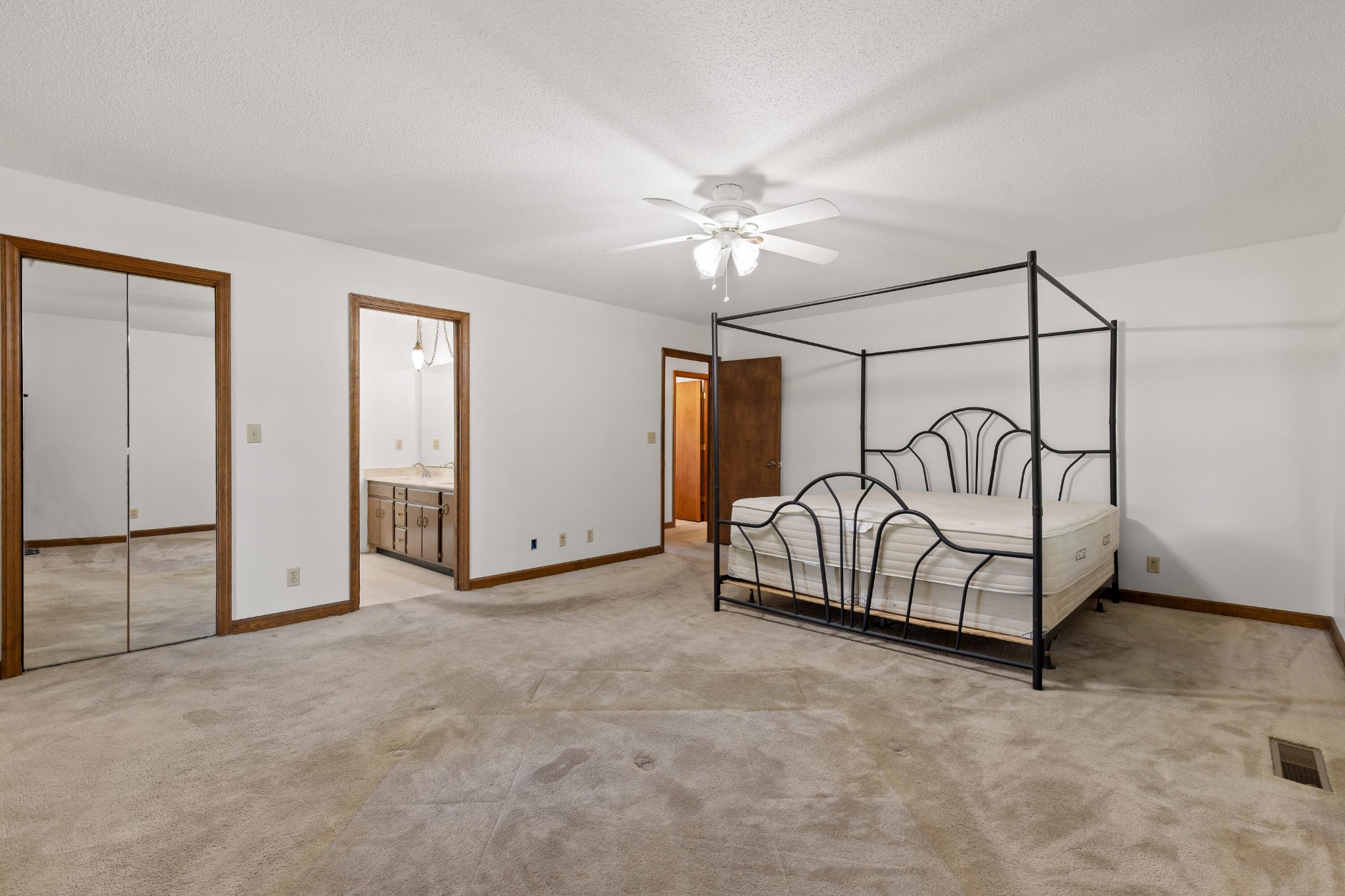 2401 Igou Ferry Road Property Photo 41