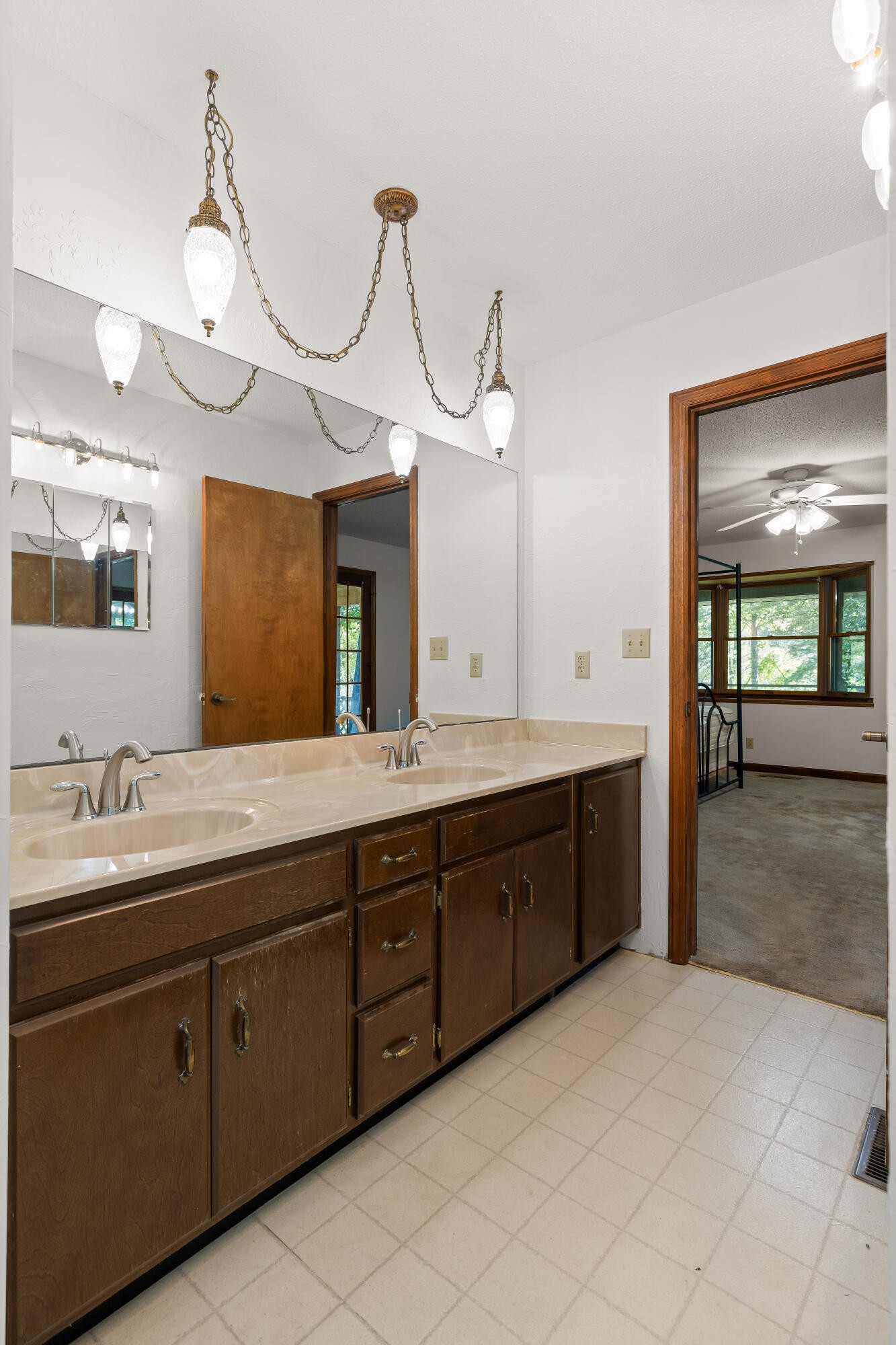 2401 Igou Ferry Road Property Photo 43
