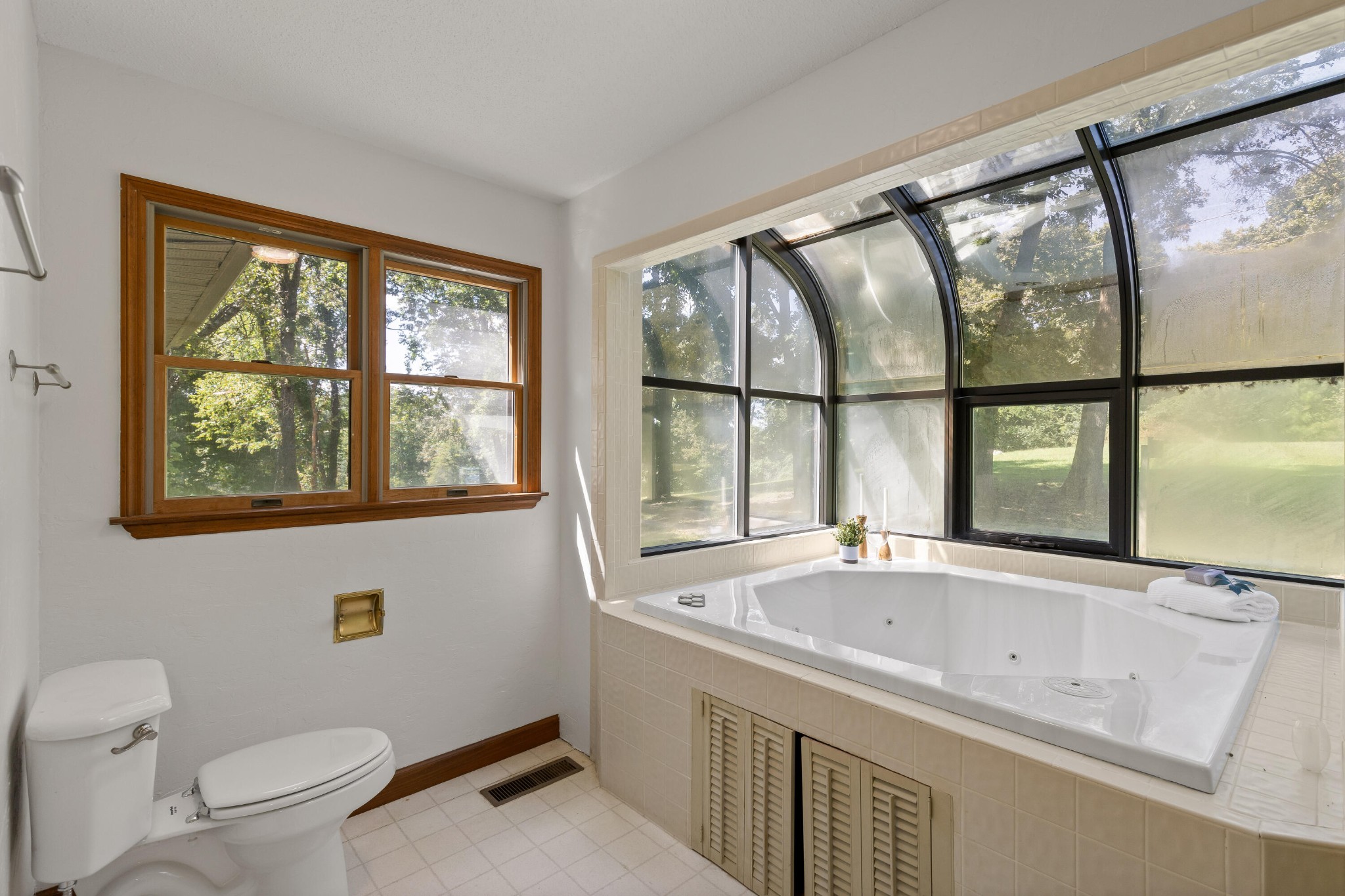 2401 Igou Ferry Road Property Photo 44