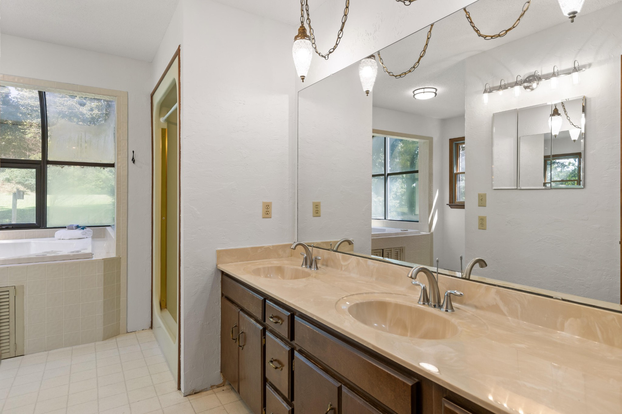 2401 Igou Ferry Road Property Photo 46