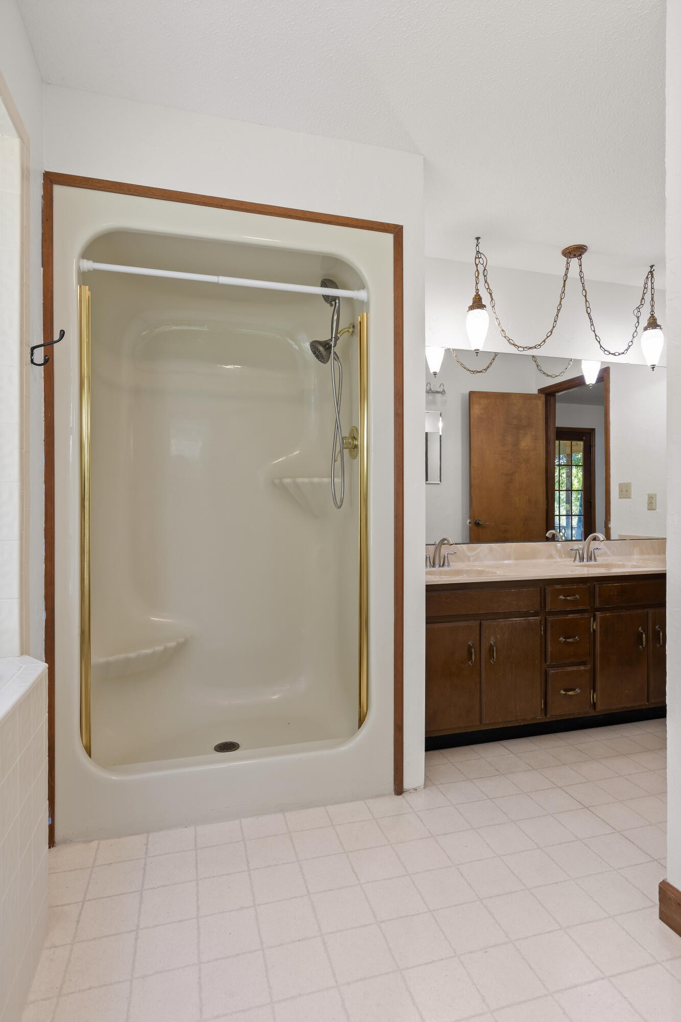 2401 Igou Ferry Road Property Photo 47