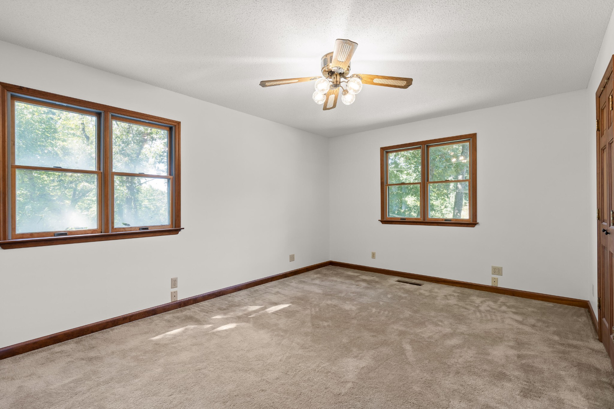 2401 Igou Ferry Road Property Photo 54